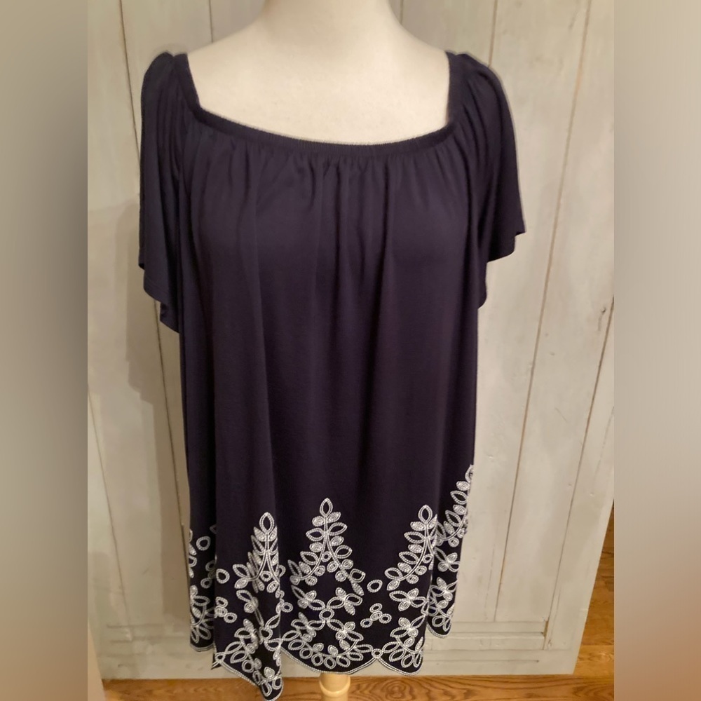 Lane Bryant Navy Blue Soft Elastic Neckline SS Blouse Embroidered Hem Sz-18/20